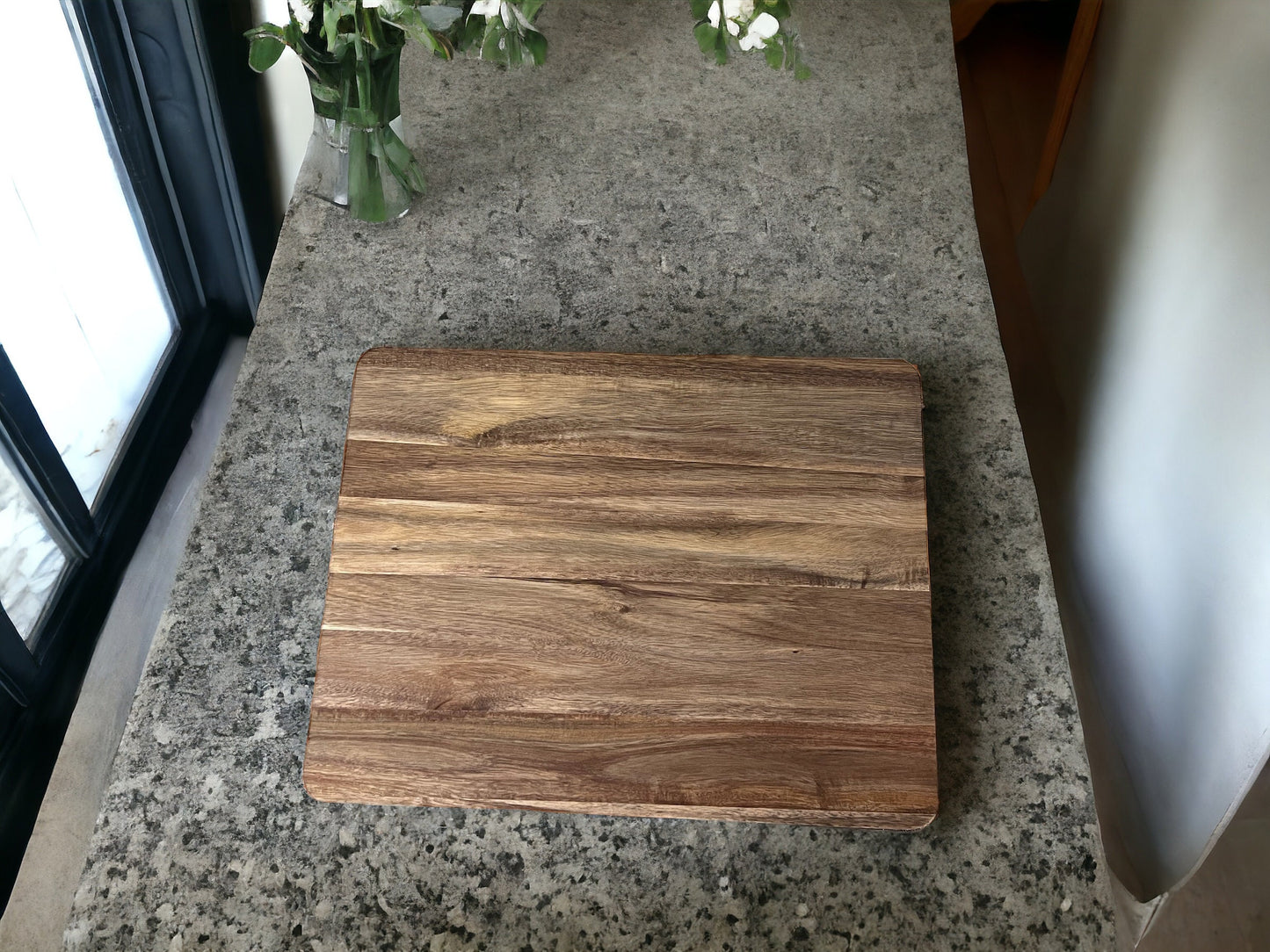 Acacia Charcuterie Board (14”x18”)